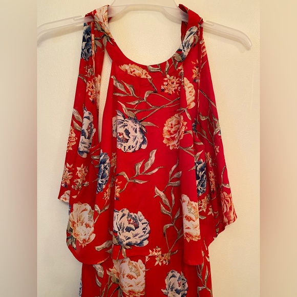 NWOT Romeo & Juliet Red Floral Jumpsuit - Size Medium - Picture 12 of 15